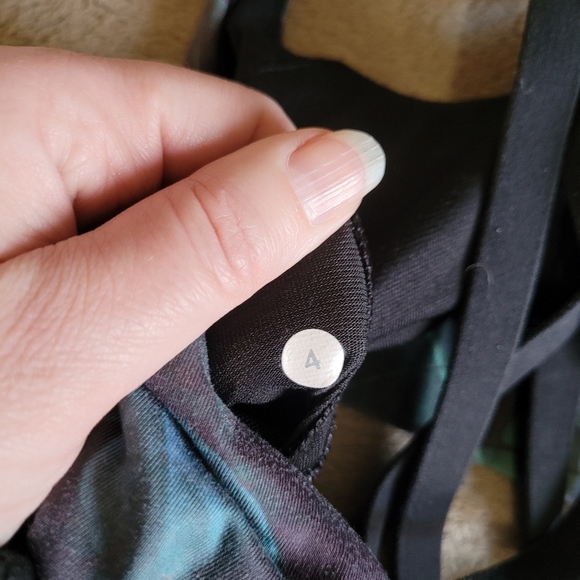 Lululemon Energy Bra Curious Jungle Multi/Black size 4 - Picture 7 of 9